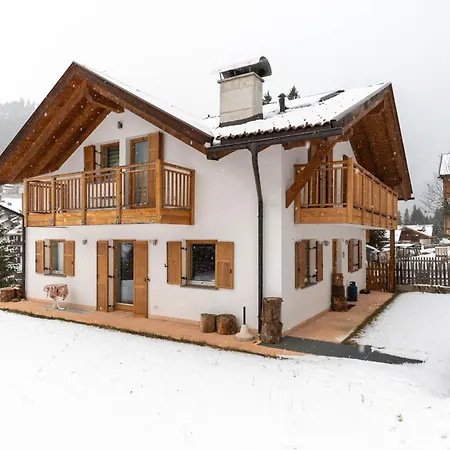 Chalet Ruaccia Alba di Canazei